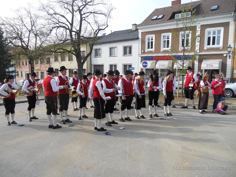 2013_04_30 Maibaumaufstellen (1)